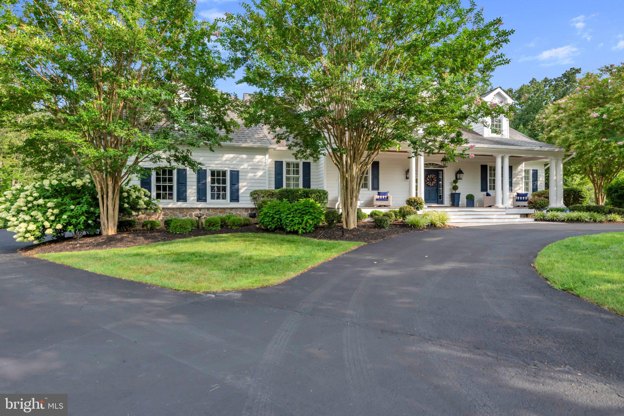 1011 SAINT ANNE LANE