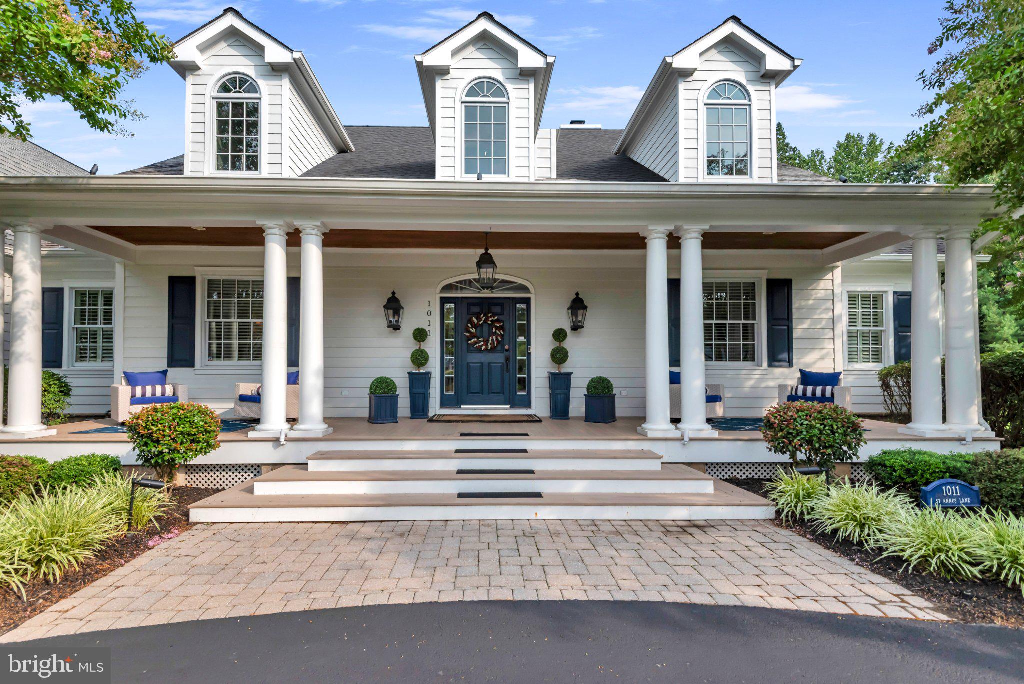 1011 SAINT ANNE LANE