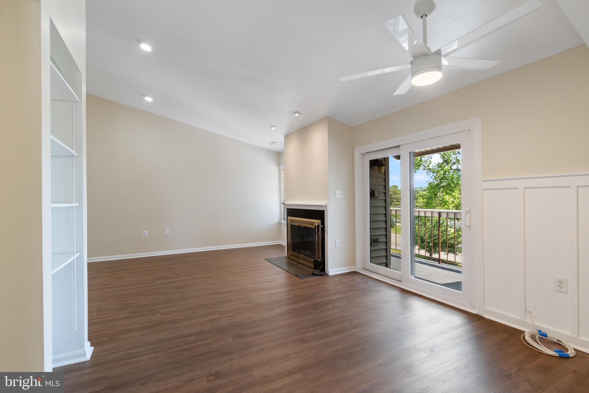 CASTLE HARBOUR CONDO - Residential