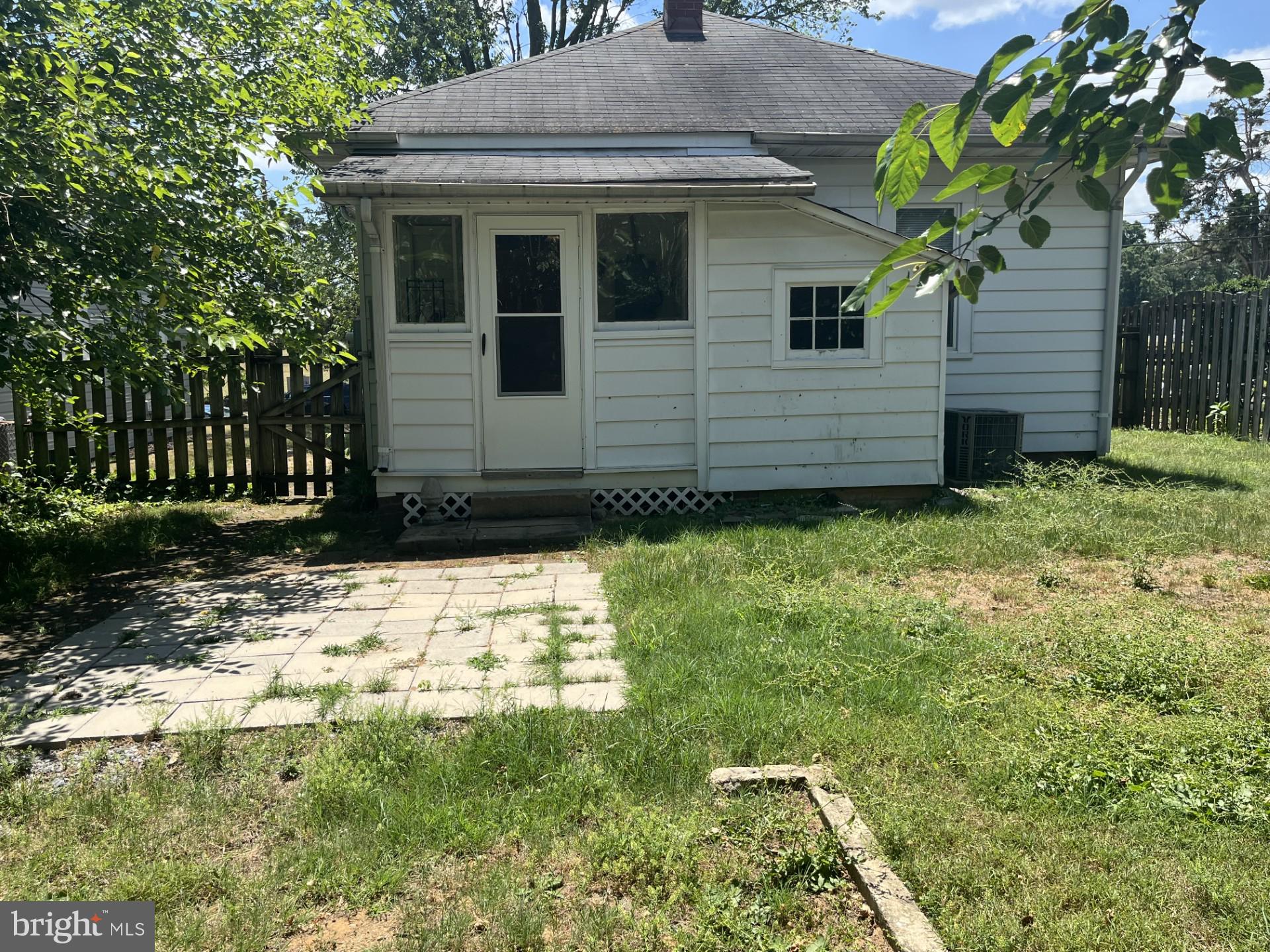 FREDERICKSBURG CITY - Residential Lease