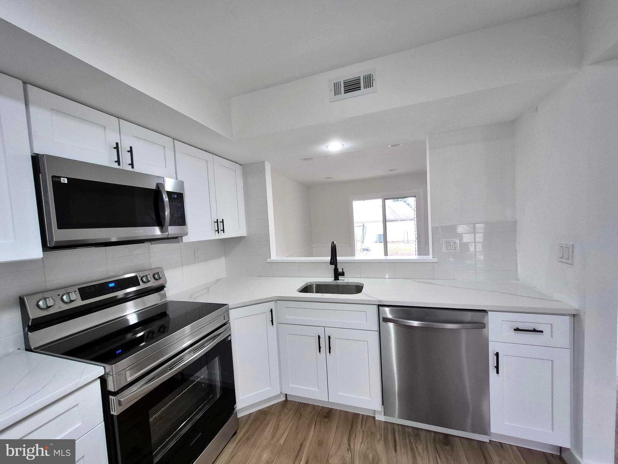 STONEBRIDGE - Residential