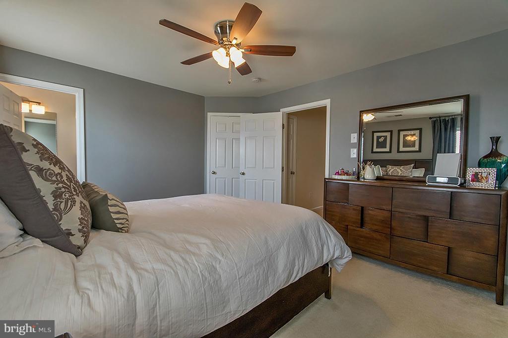 BROOKFIELD - Residential