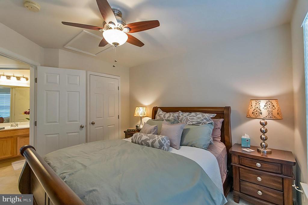 BROOKFIELD - Residential