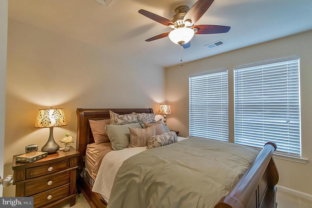 BROOKFIELD - Residential