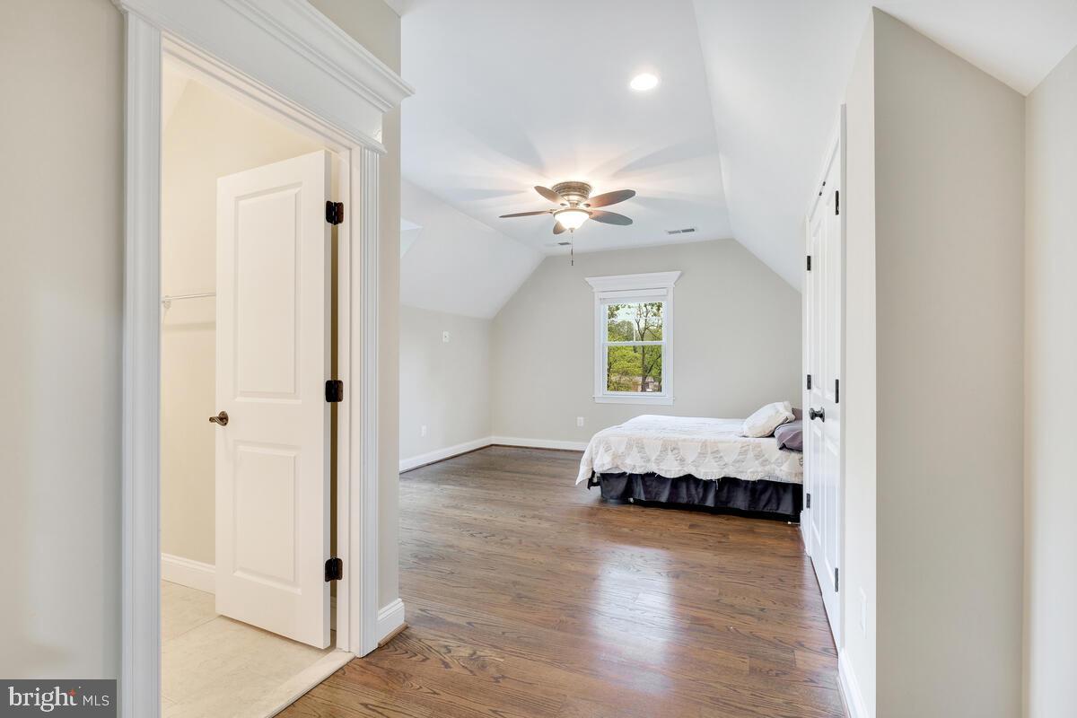 LUXMANOR - Residential