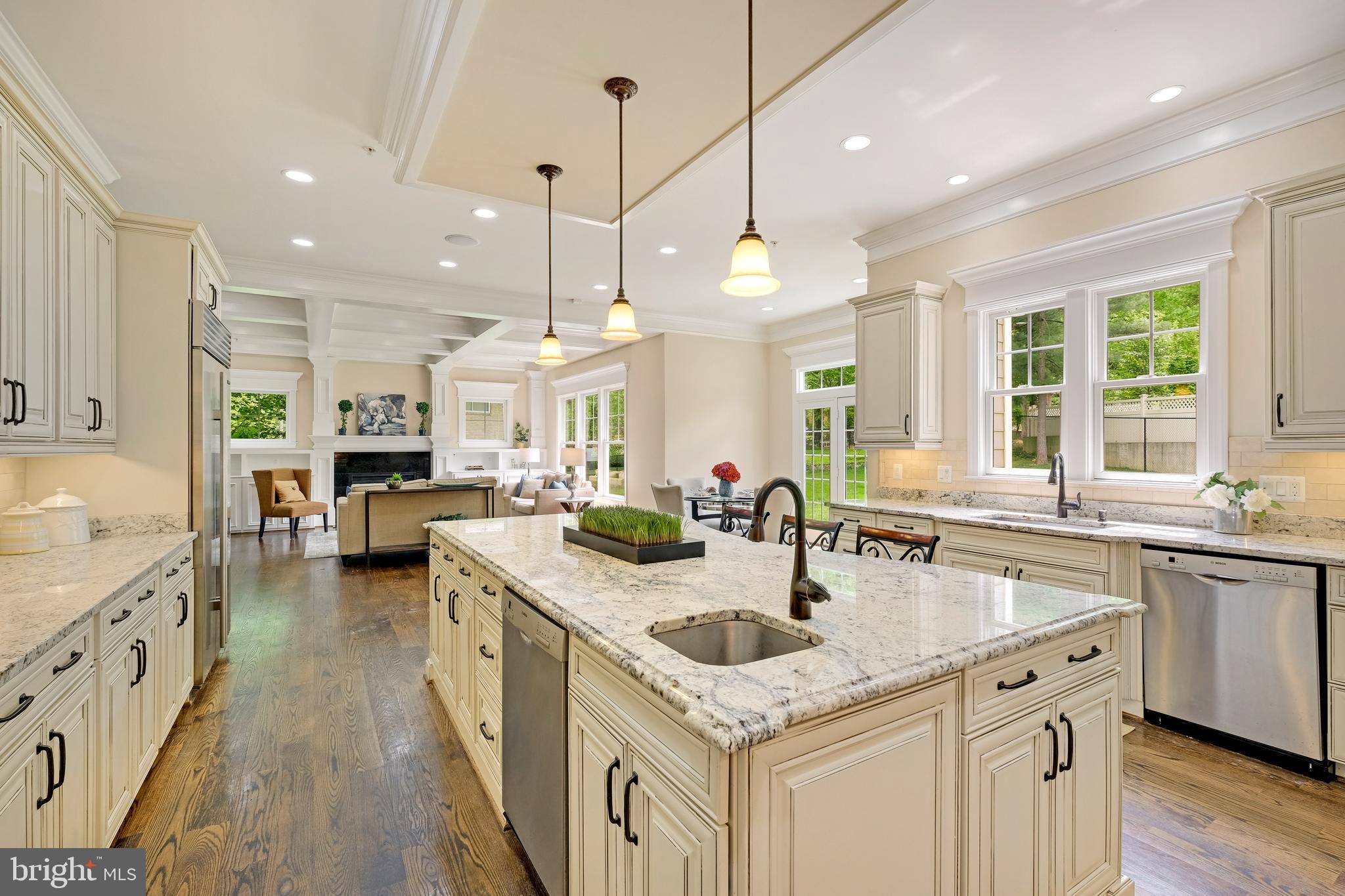 LUXMANOR - Residential