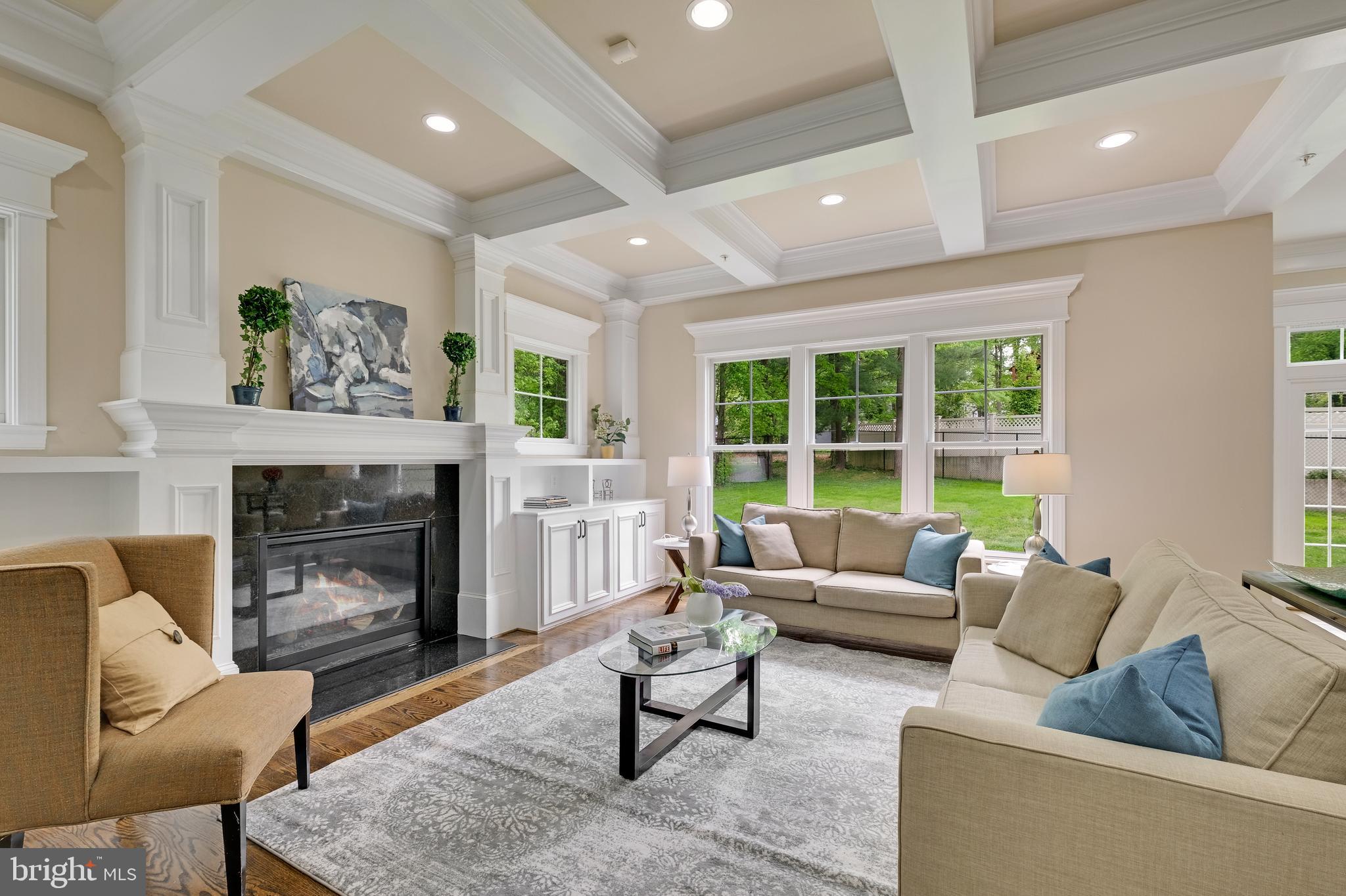 LUXMANOR - Residential