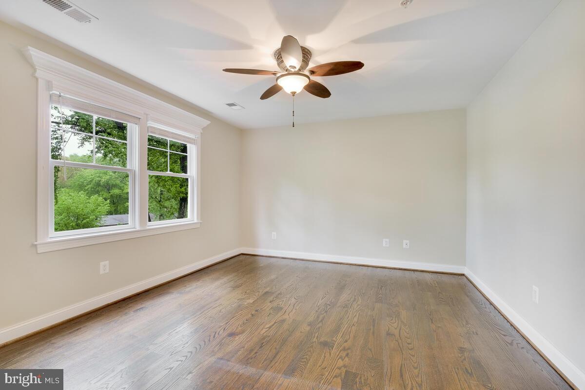 LUXMANOR - Residential