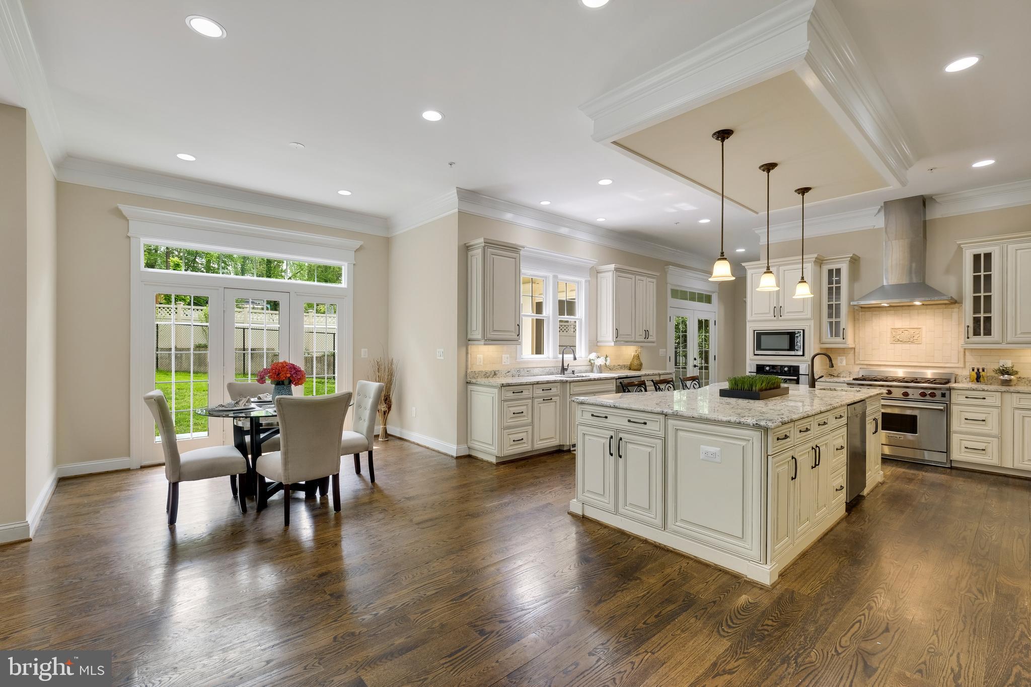 LUXMANOR - Residential