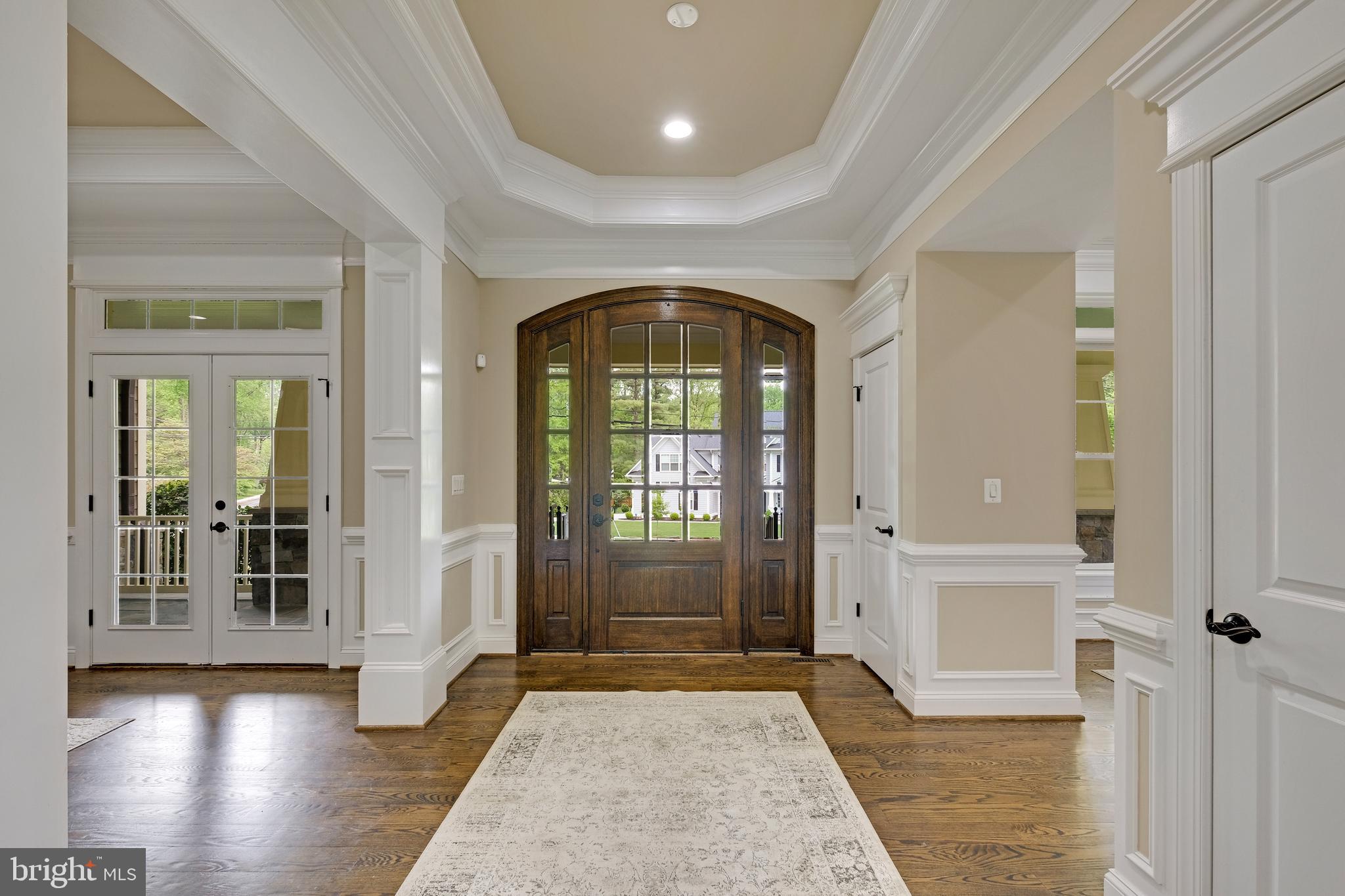 LUXMANOR - Residential