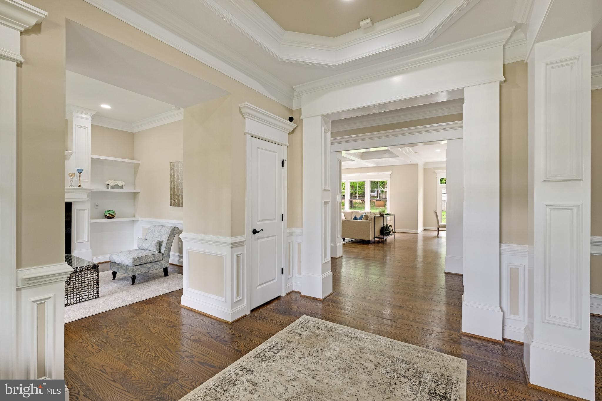 LUXMANOR - Residential