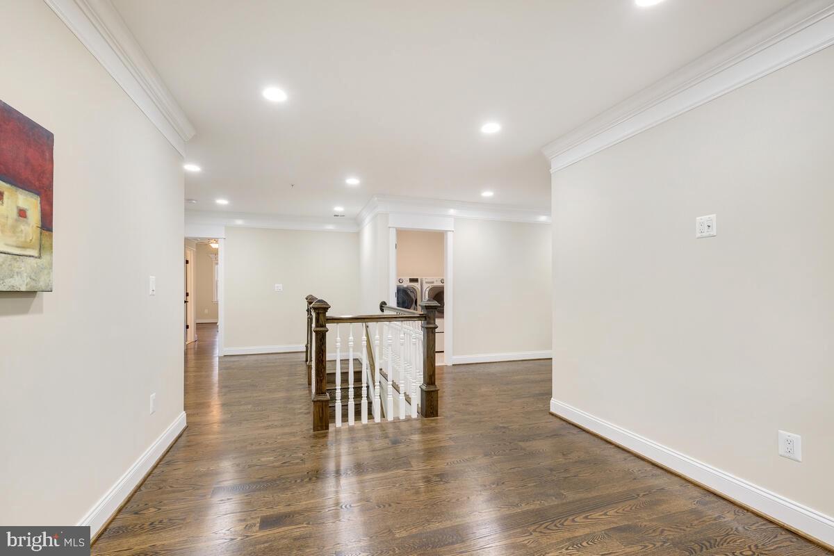 LUXMANOR - Residential