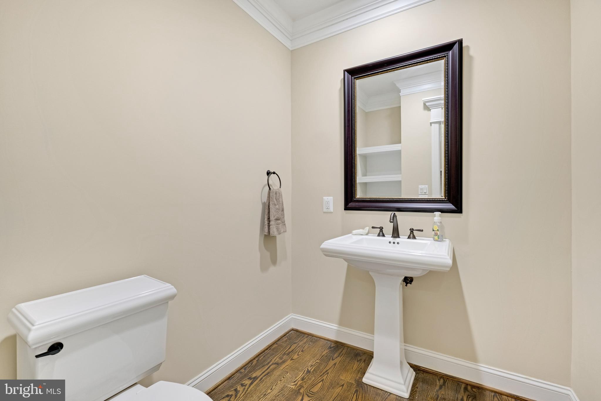 LUXMANOR - Residential