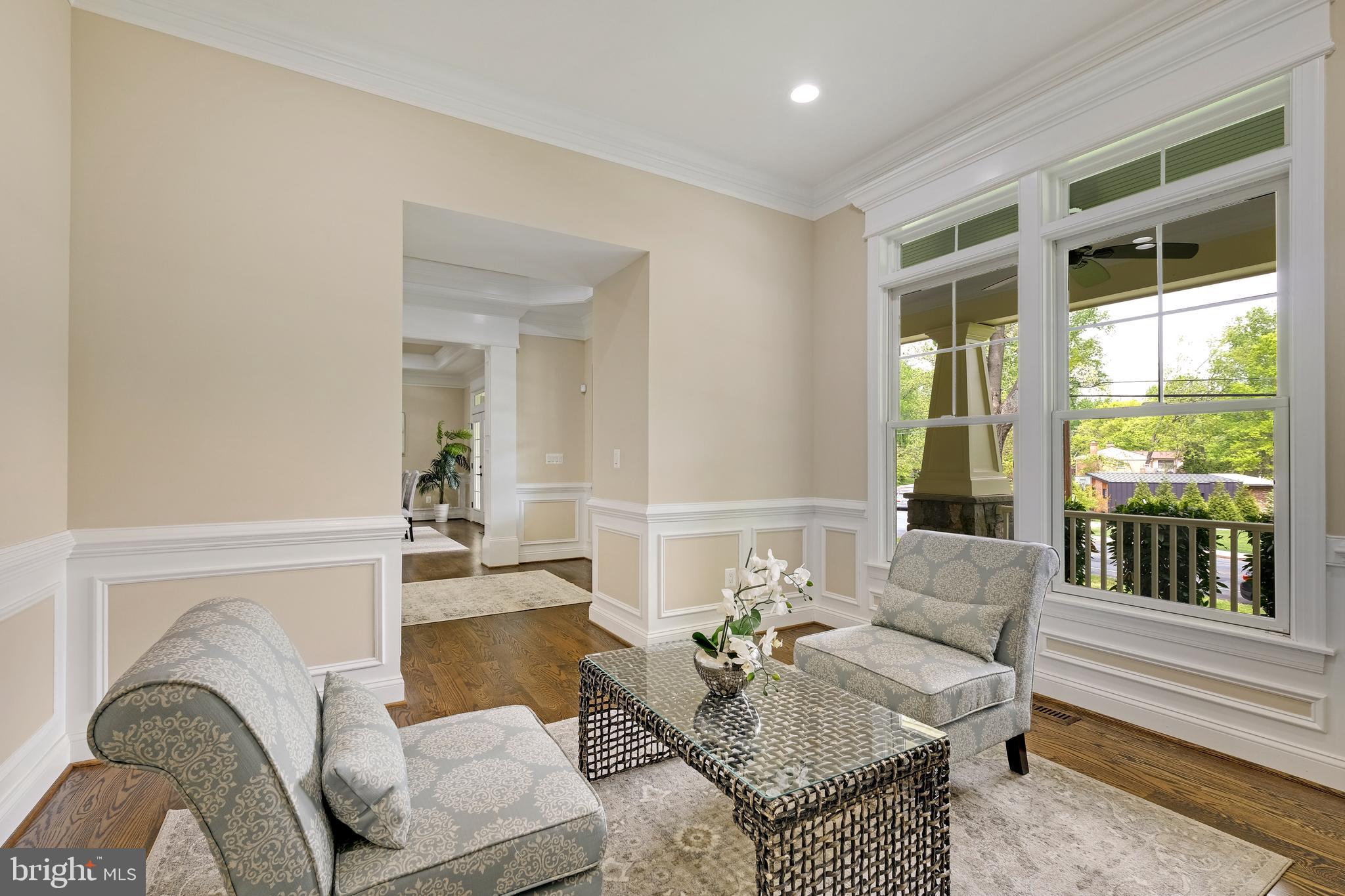 LUXMANOR - Residential