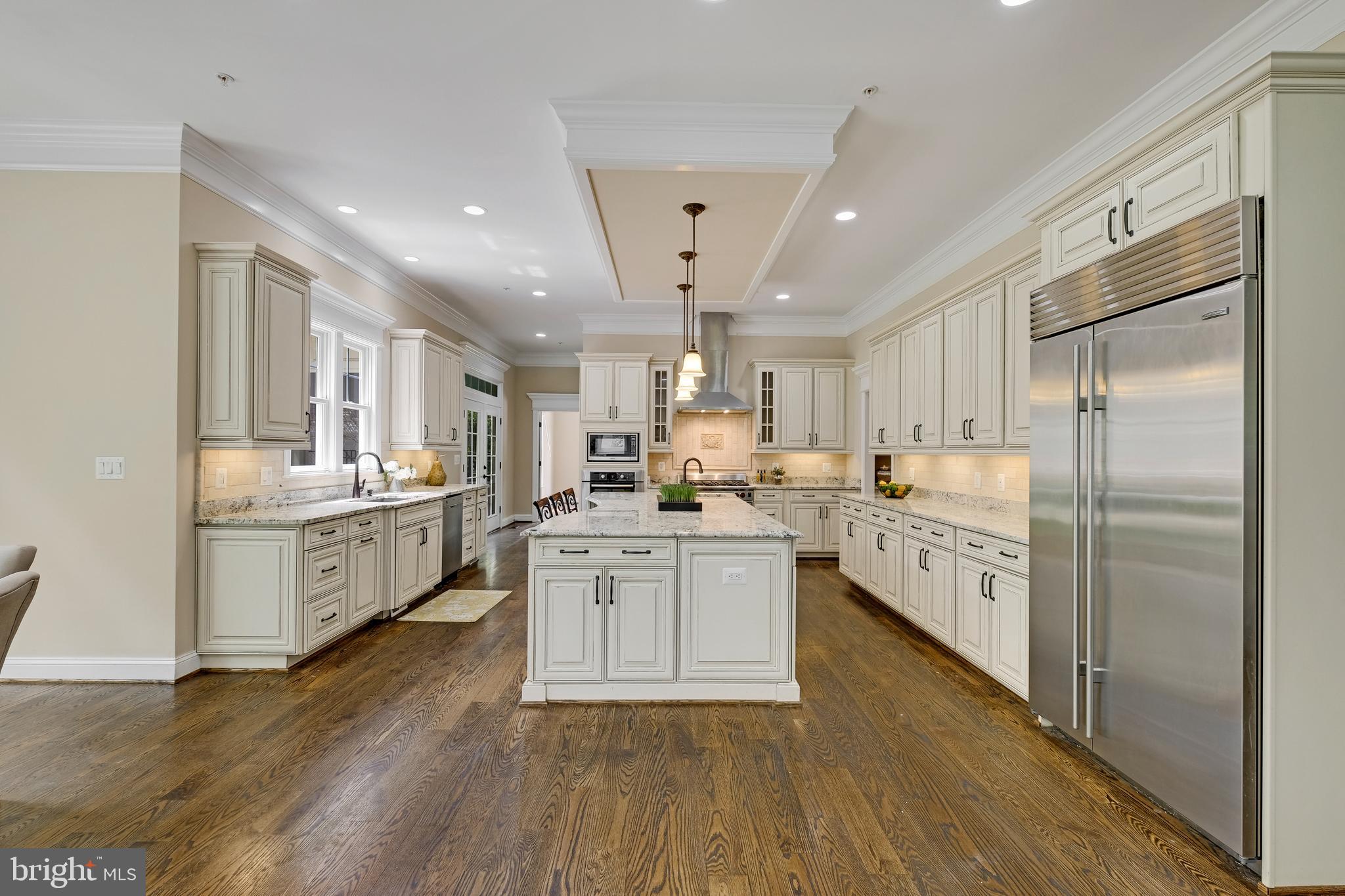 LUXMANOR - Residential