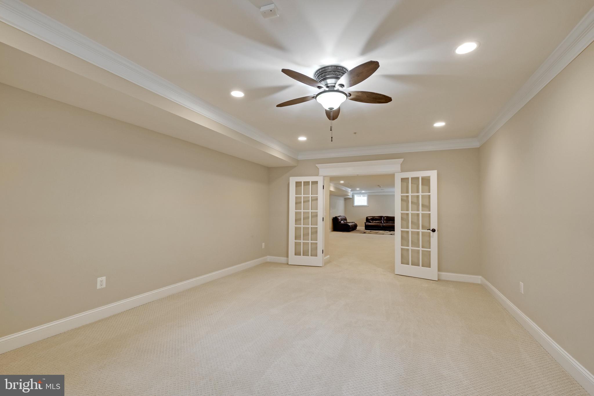 LUXMANOR - Residential