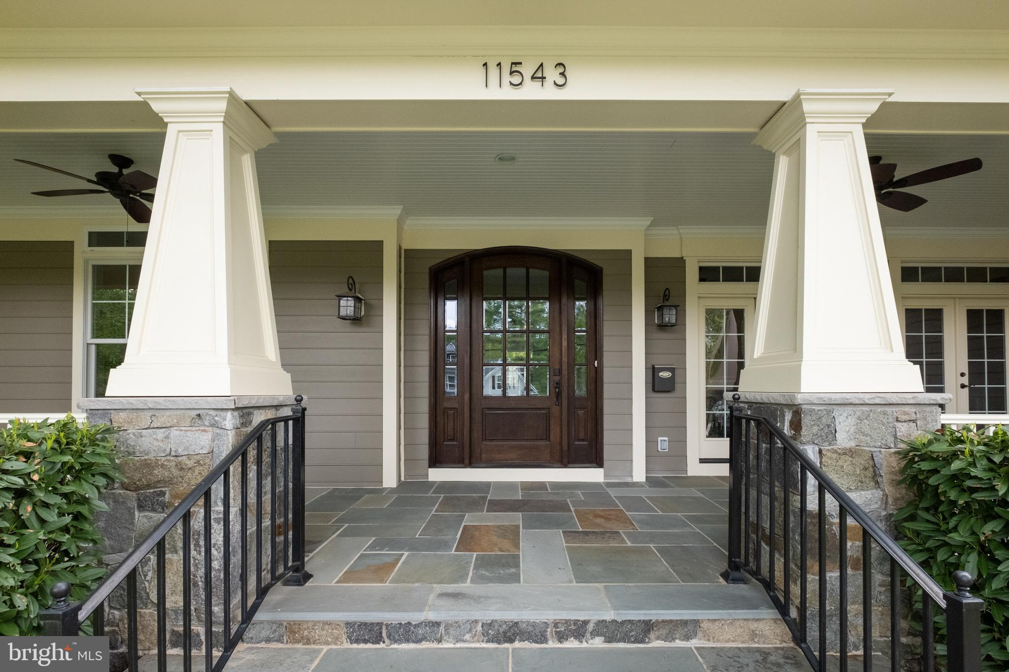 LUXMANOR - Residential