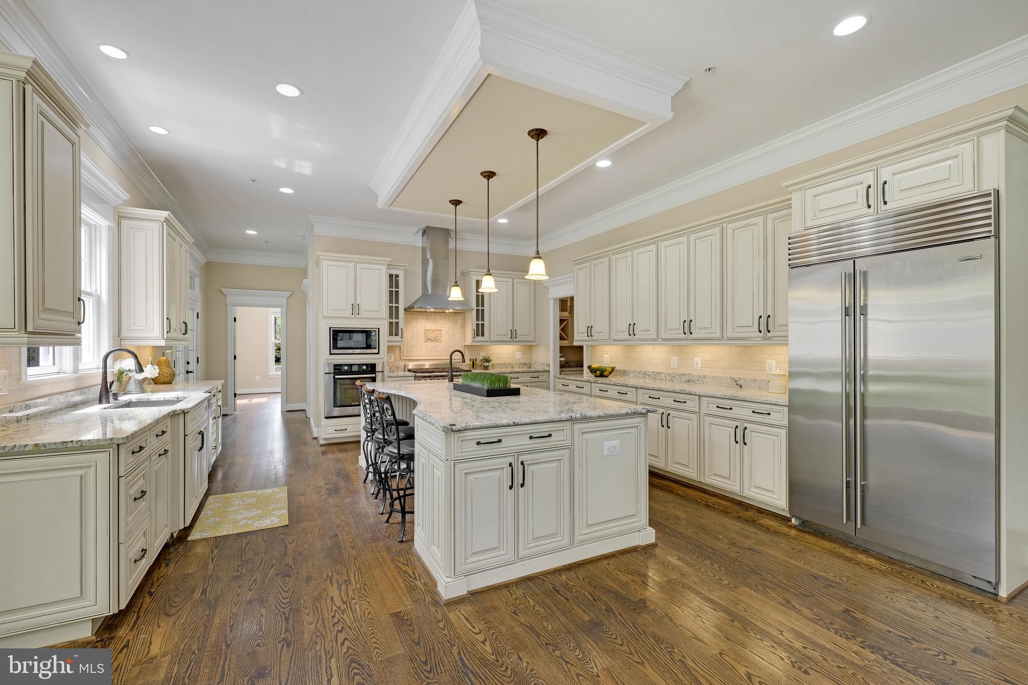 LUXMANOR - Residential