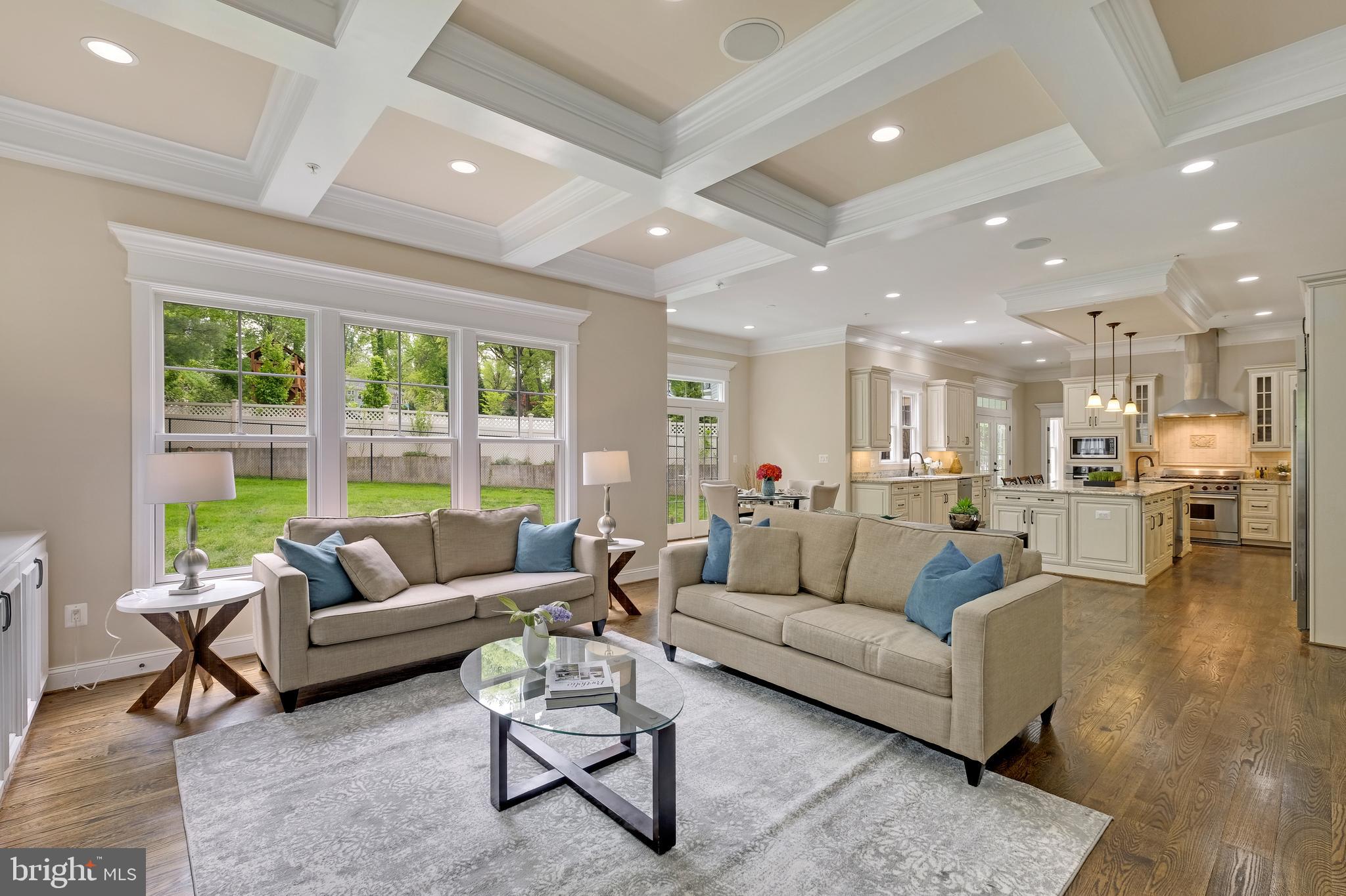 LUXMANOR - Residential