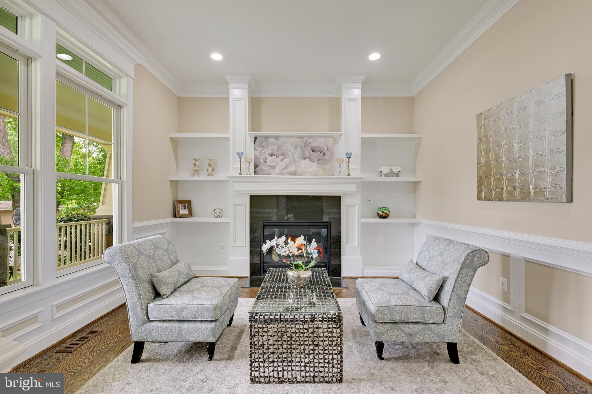 LUXMANOR - Residential