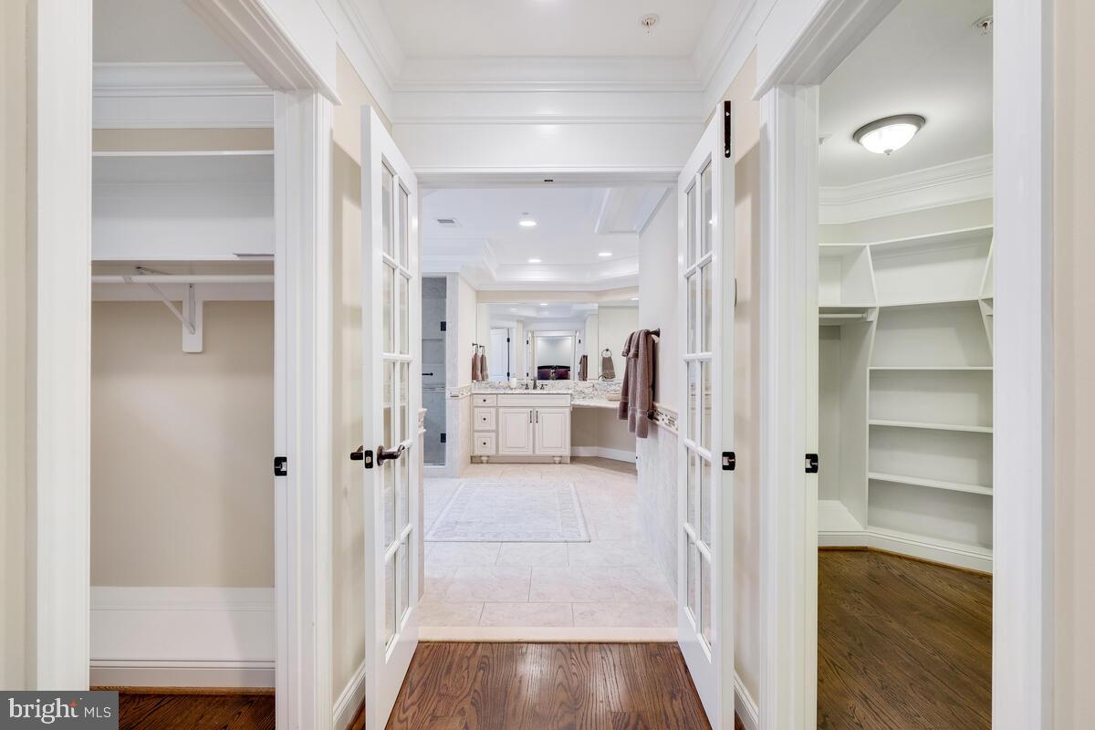 LUXMANOR - Residential