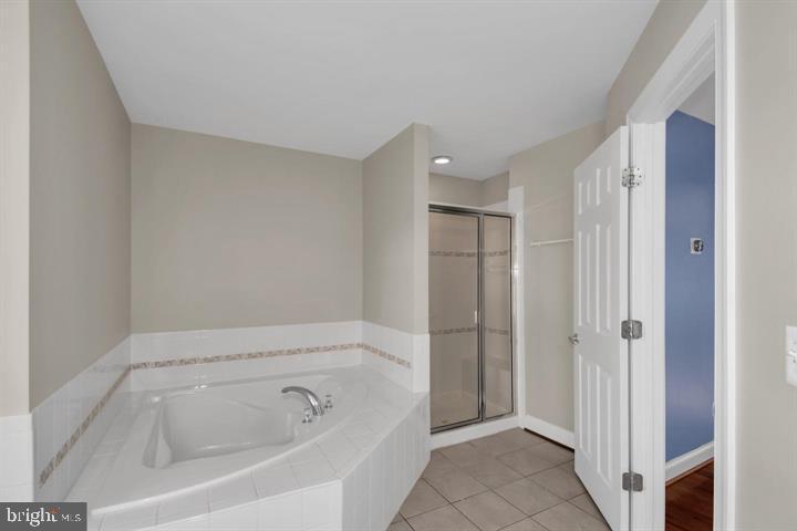 LORTON VALLEY NORTH - Residential Lease