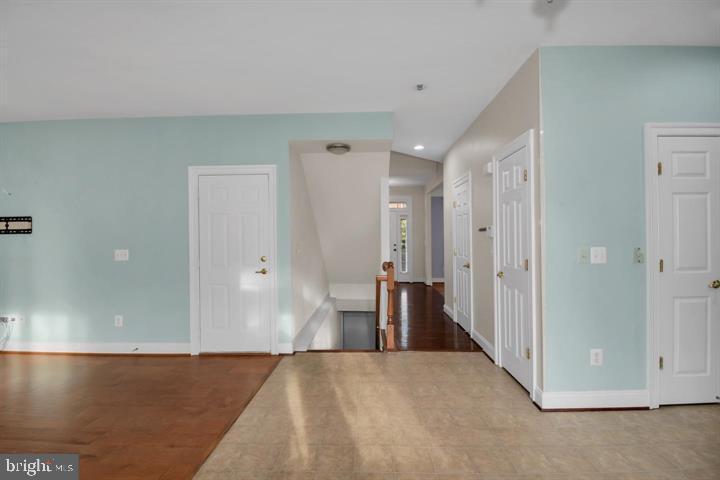 LORTON VALLEY NORTH - Residential Lease