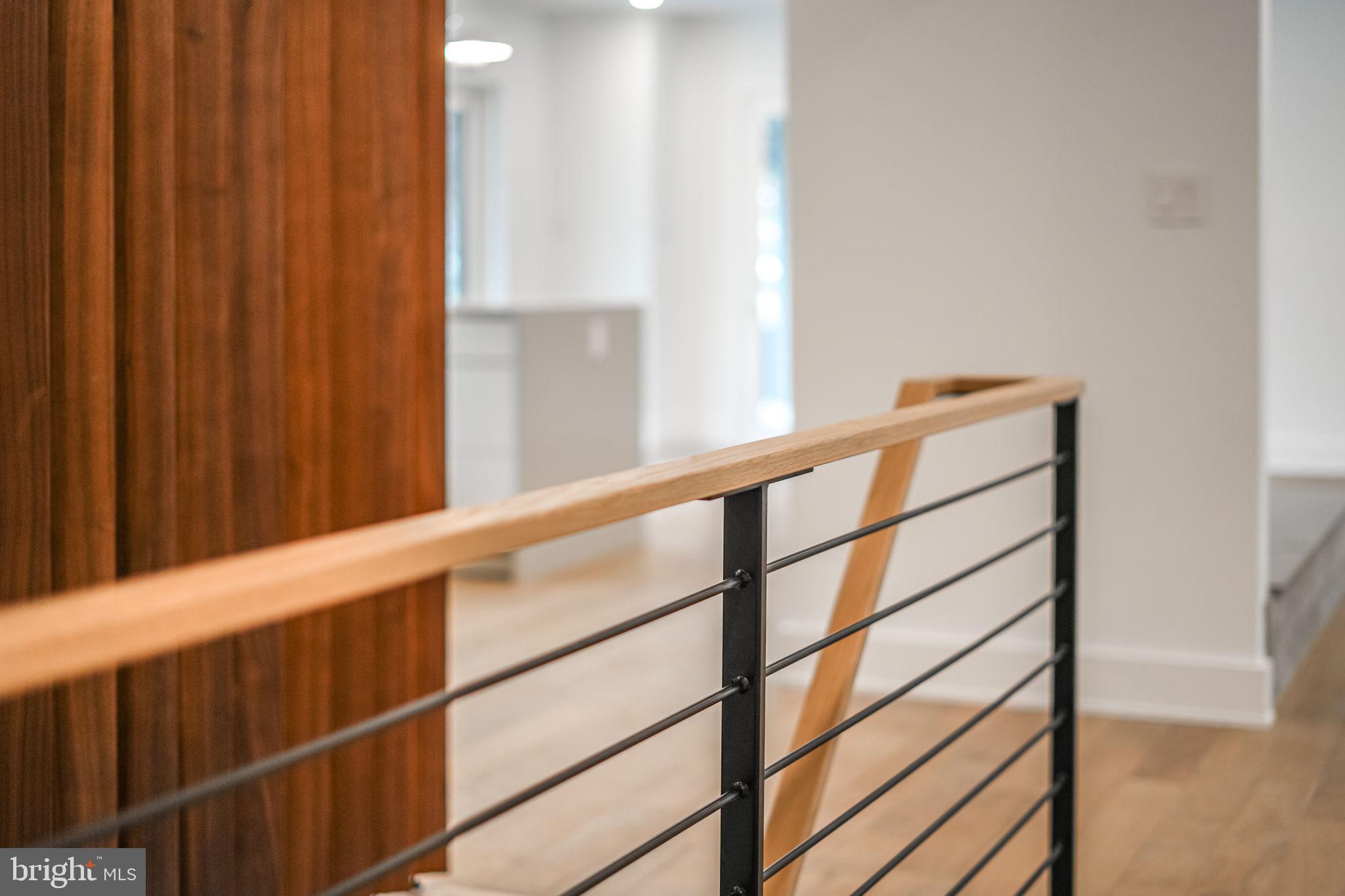 LAKE BARCROFT - Residential