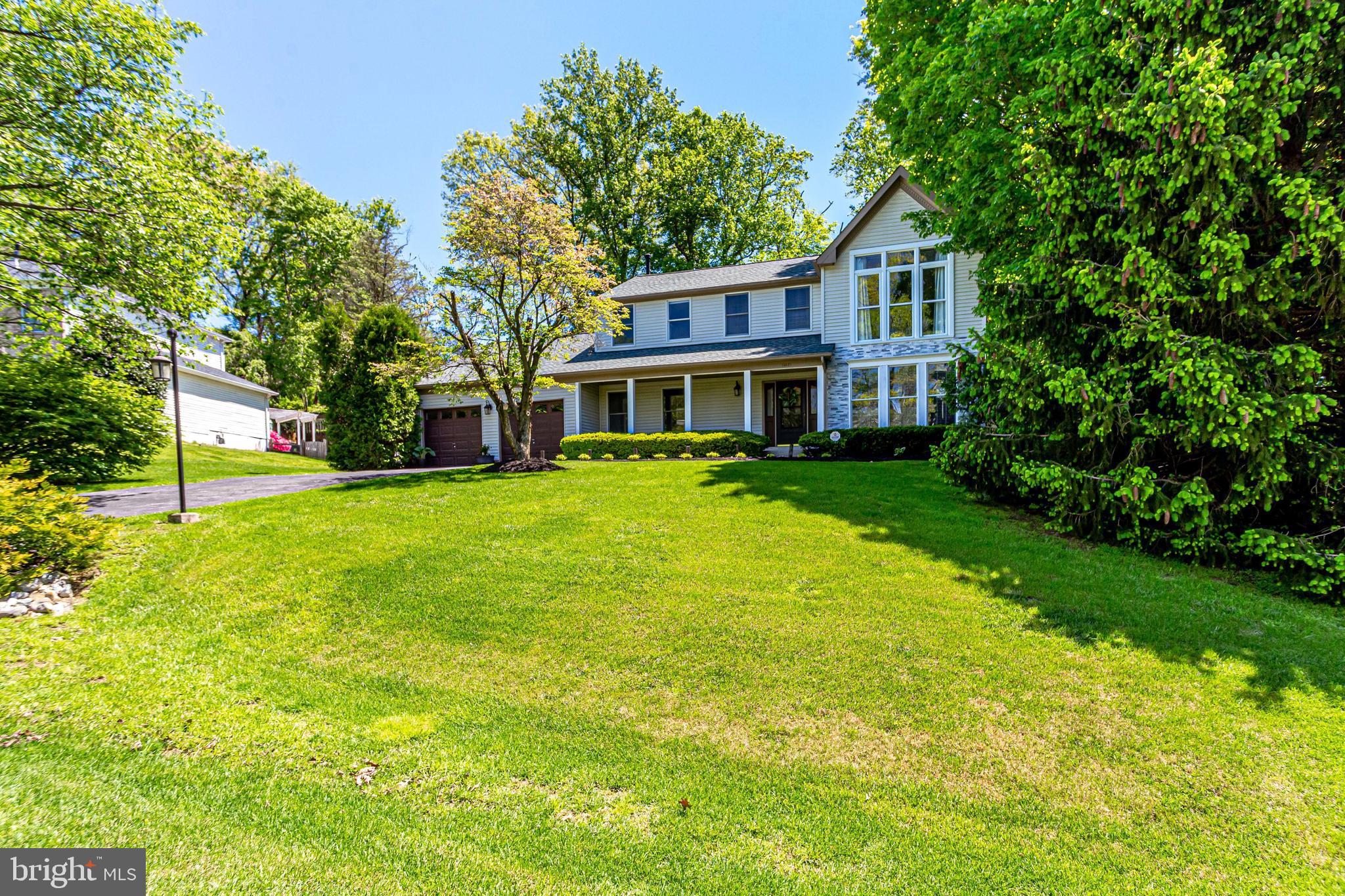 NAPLES MANOR - Residential