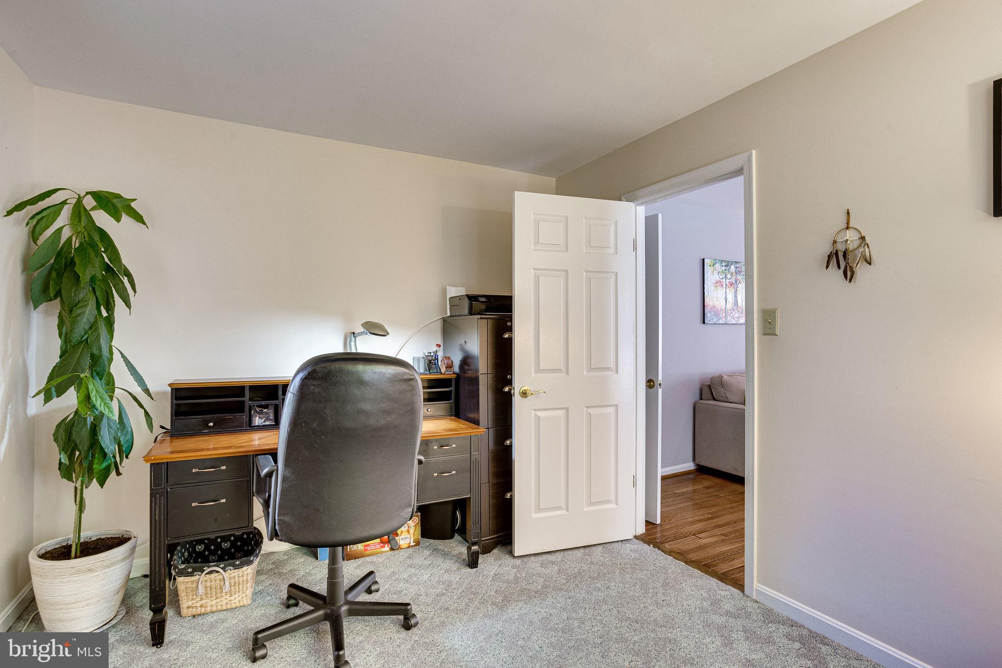 NAPLES MANOR - Residential