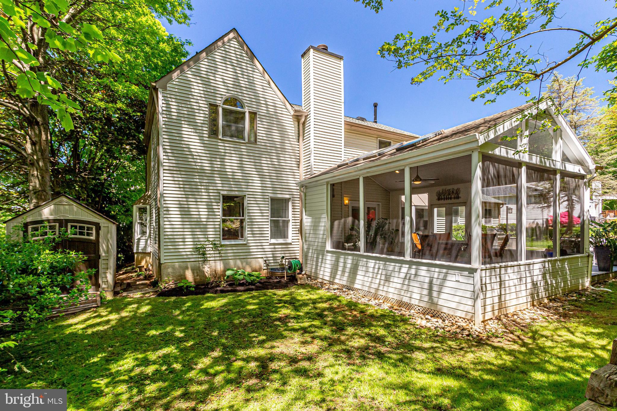 NAPLES MANOR - Residential