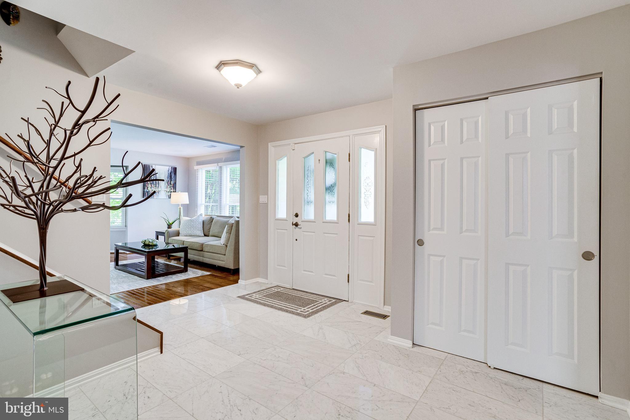 NAPLES MANOR - Residential