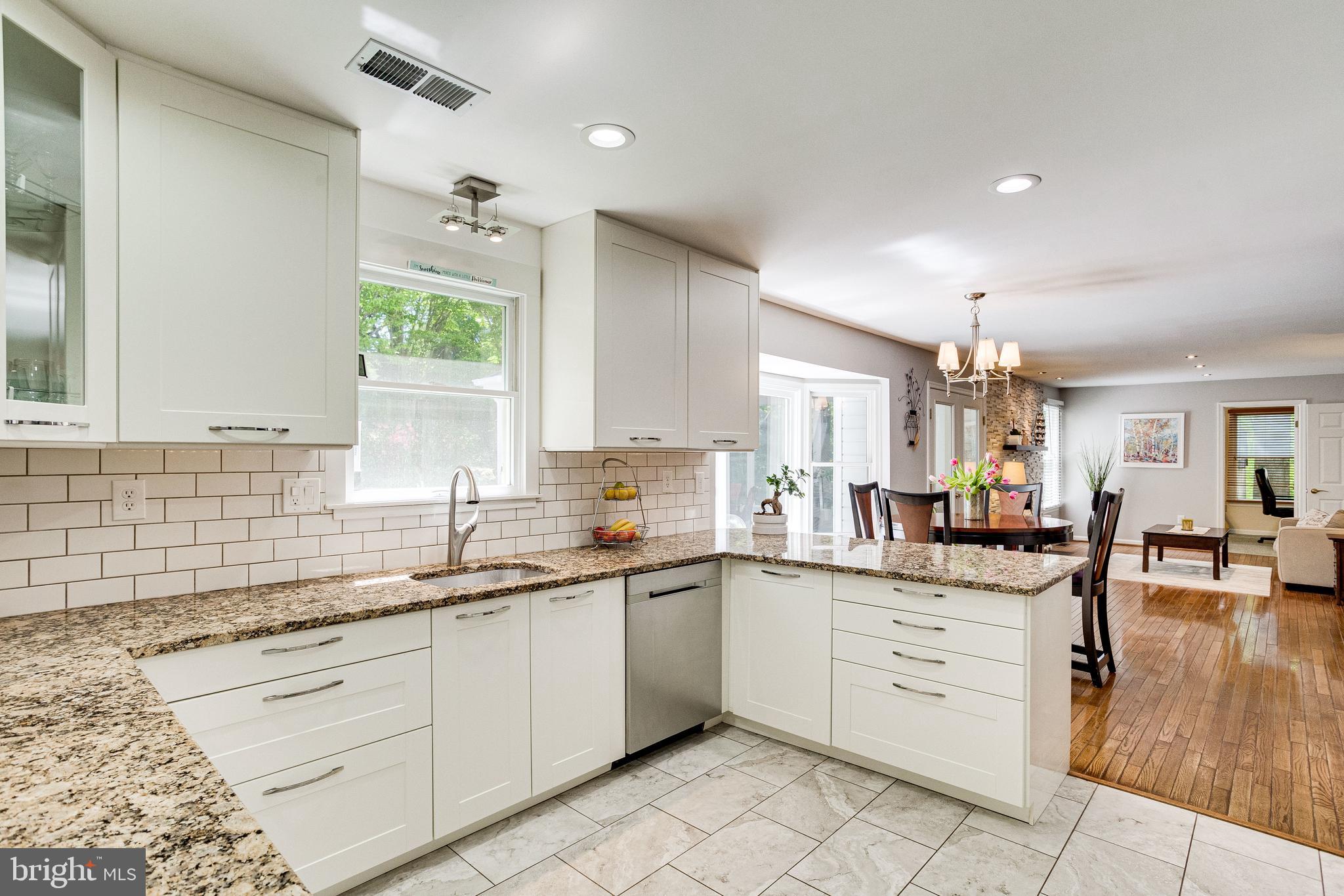 NAPLES MANOR - Residential