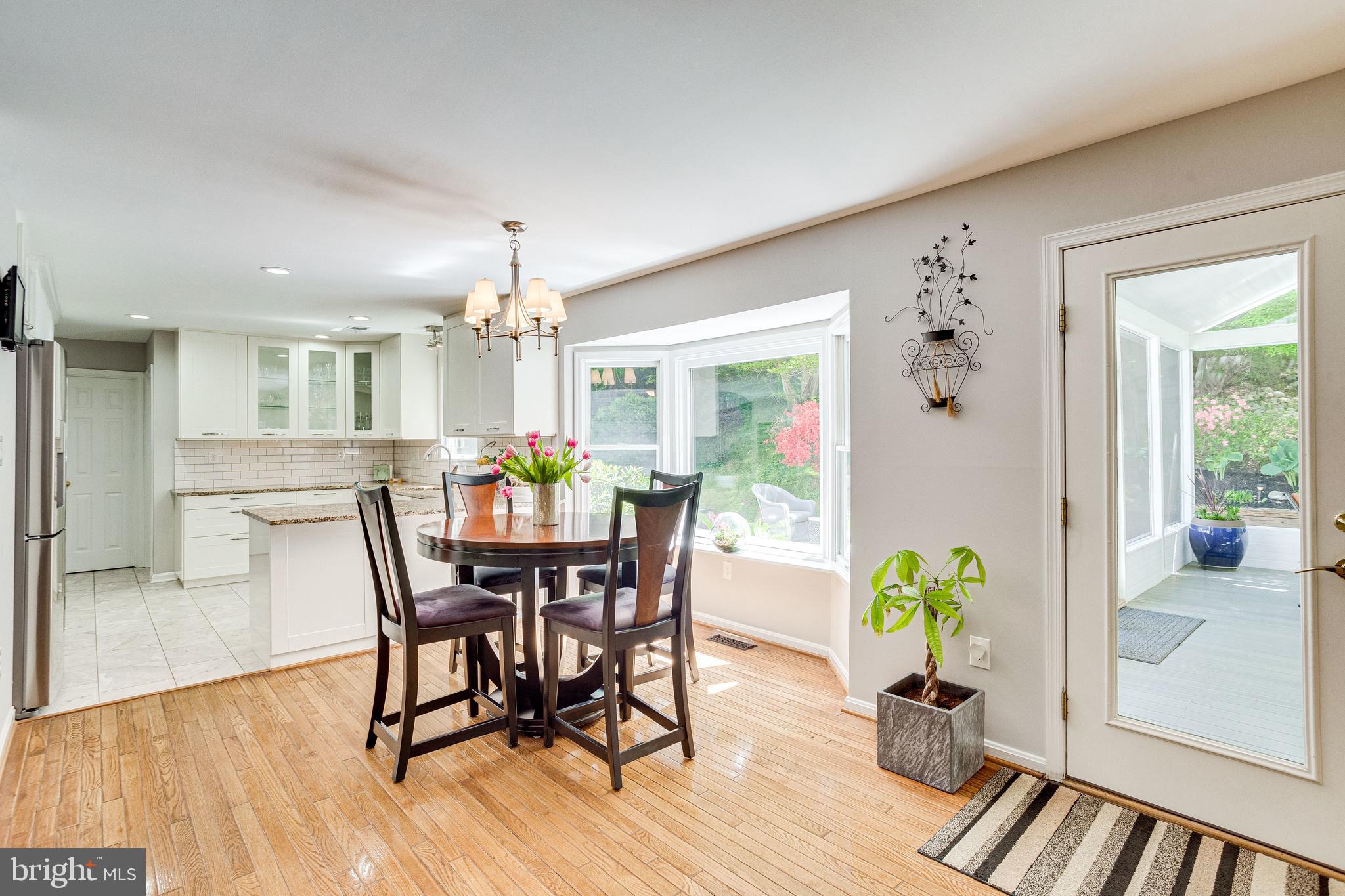 NAPLES MANOR - Residential