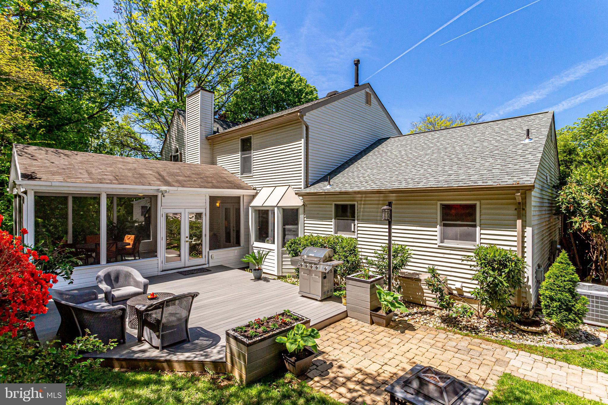 NAPLES MANOR - Residential