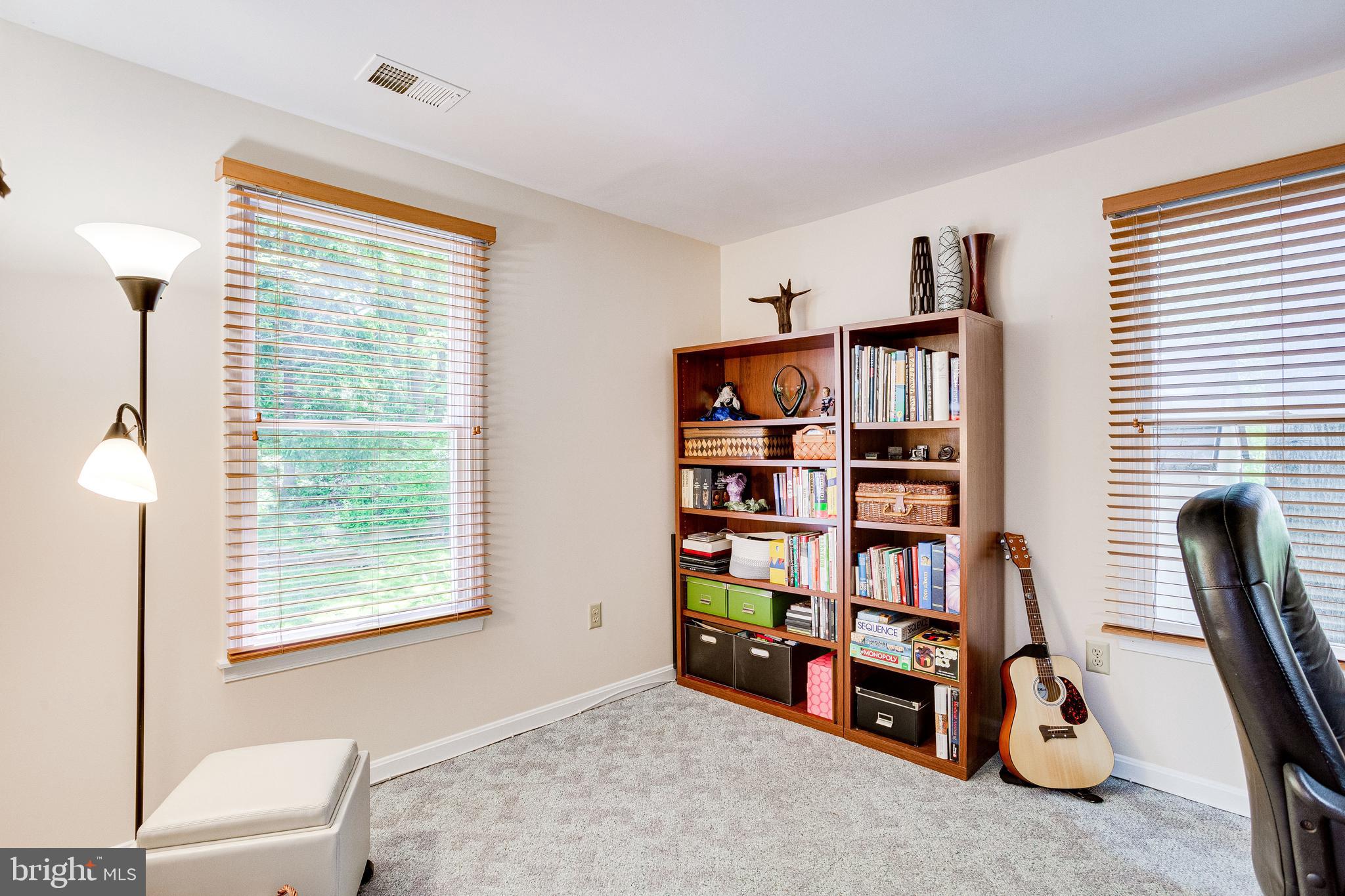 NAPLES MANOR - Residential