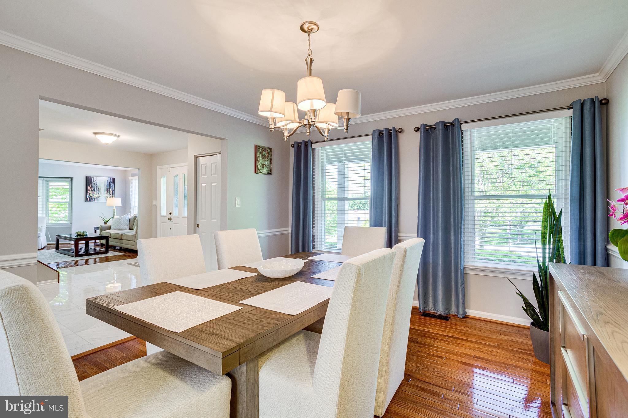 NAPLES MANOR - Residential