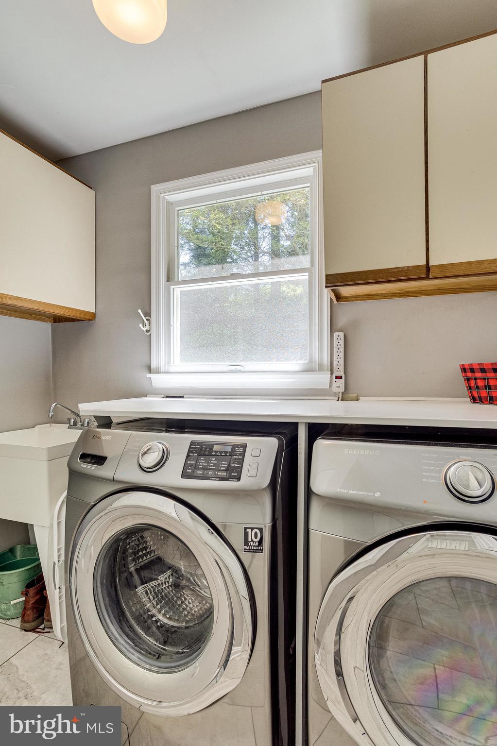 NAPLES MANOR - Residential