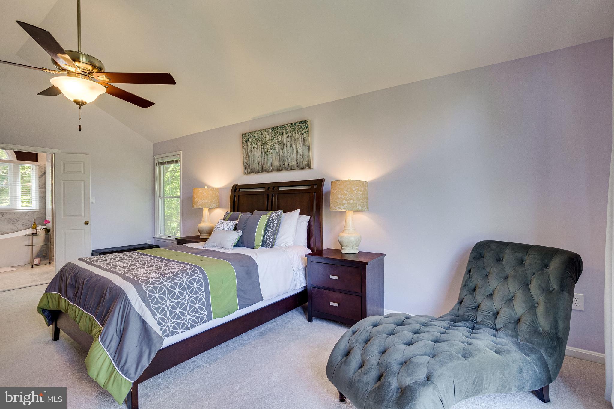 NAPLES MANOR - Residential