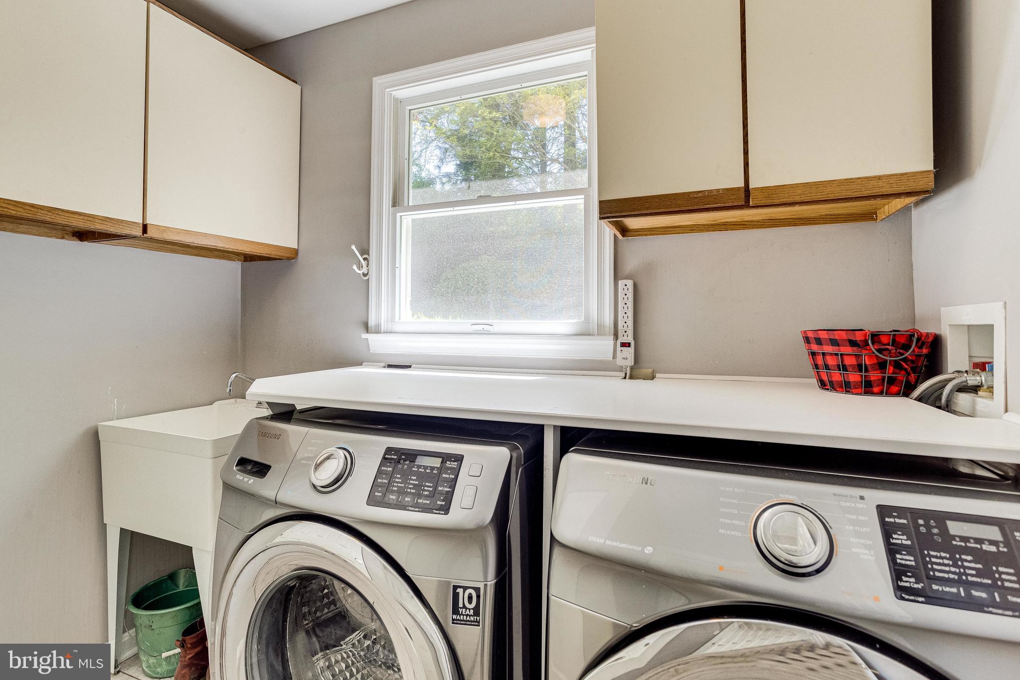 NAPLES MANOR - Residential