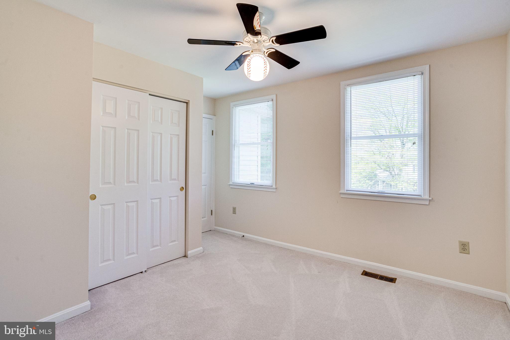 NAPLES MANOR - Residential