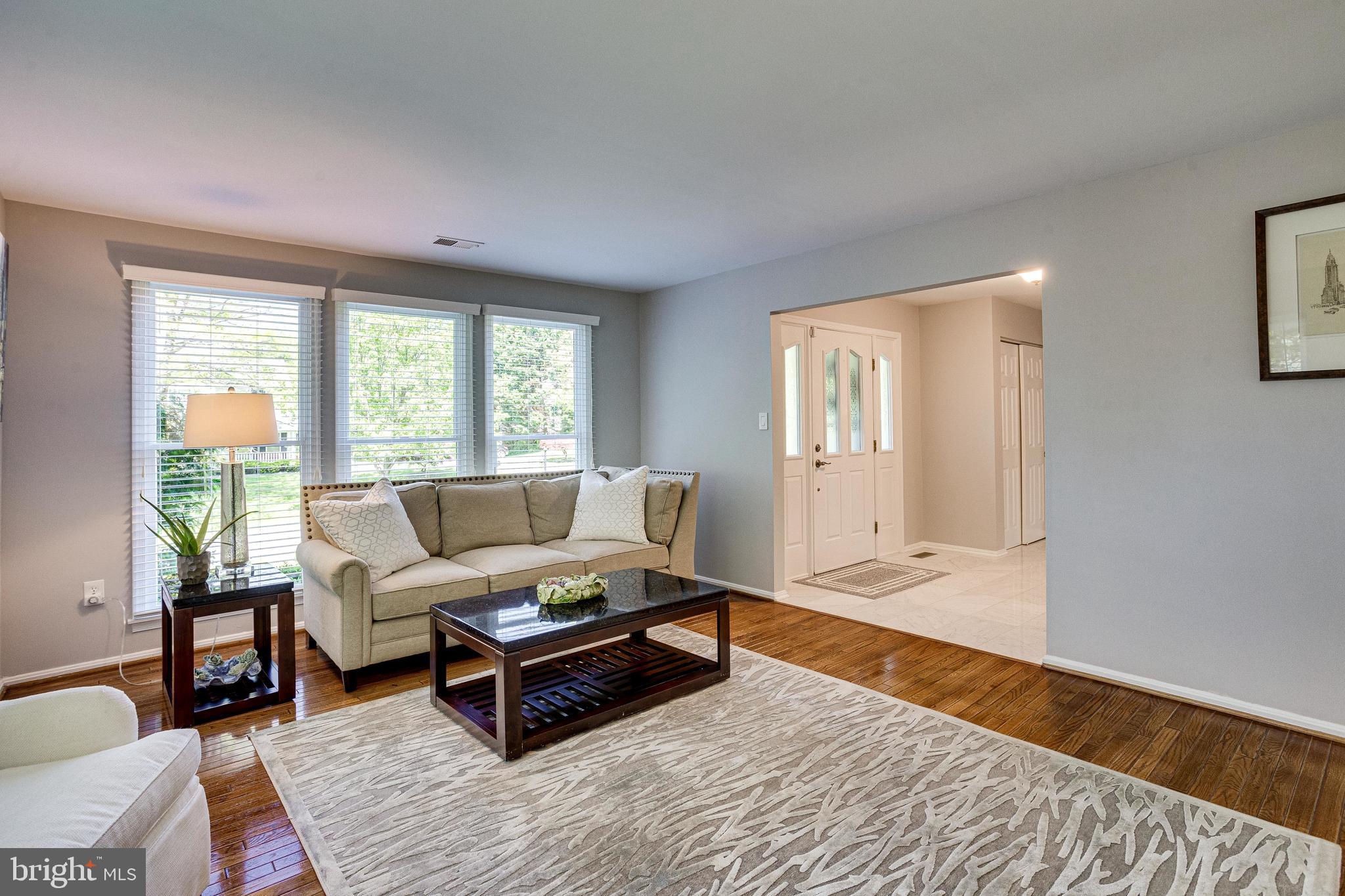 NAPLES MANOR - Residential