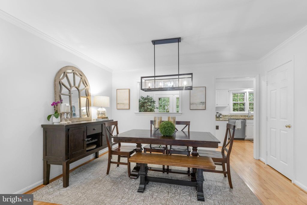Photo of 11752 Great Owl Circle, RESTON, VA 20194 (MLS # VAFX2264132)