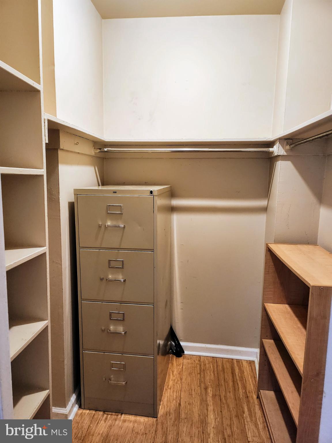 GEORGE MASON VILLAGE - Residential