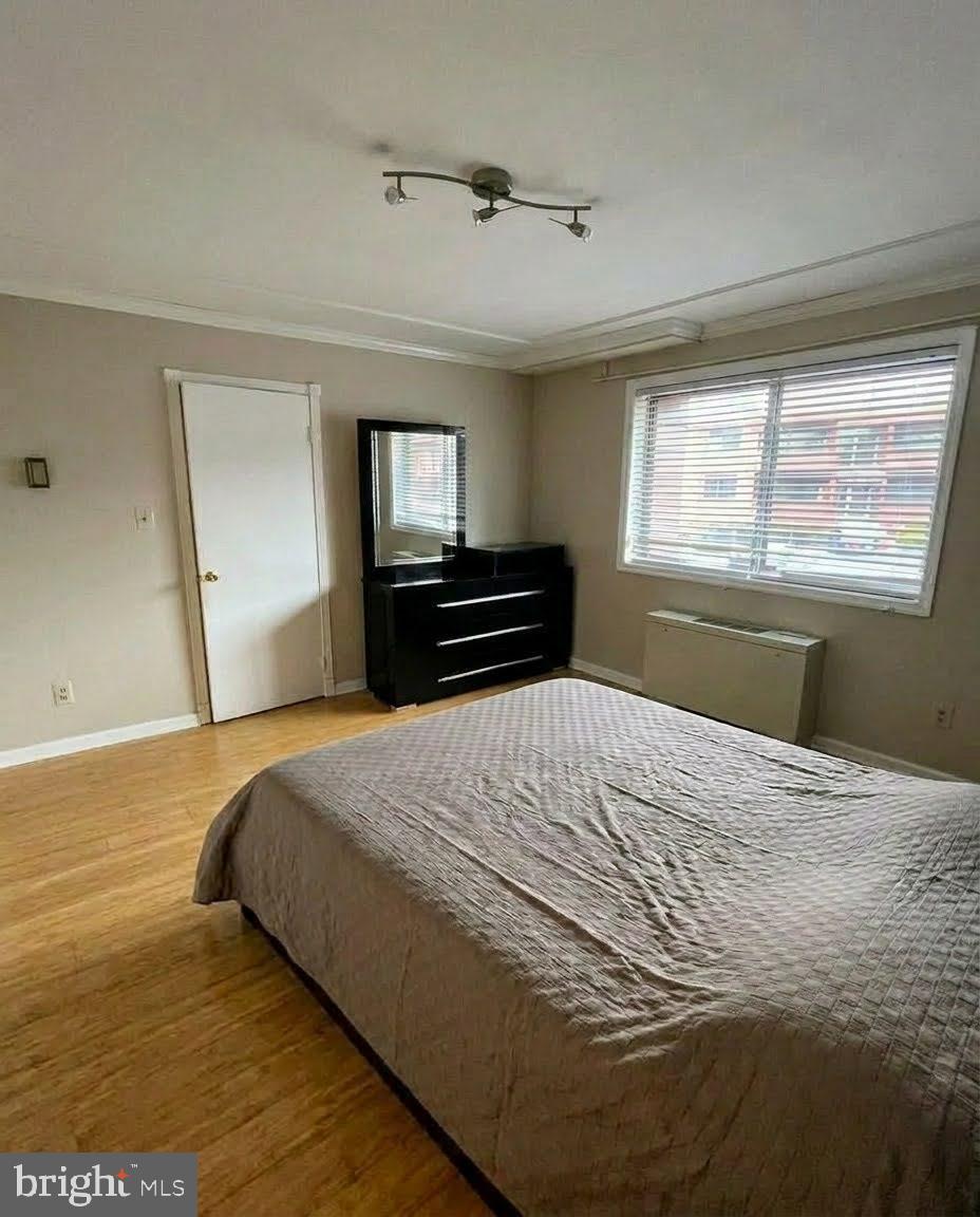 GEORGE MASON VILLAGE - Residential