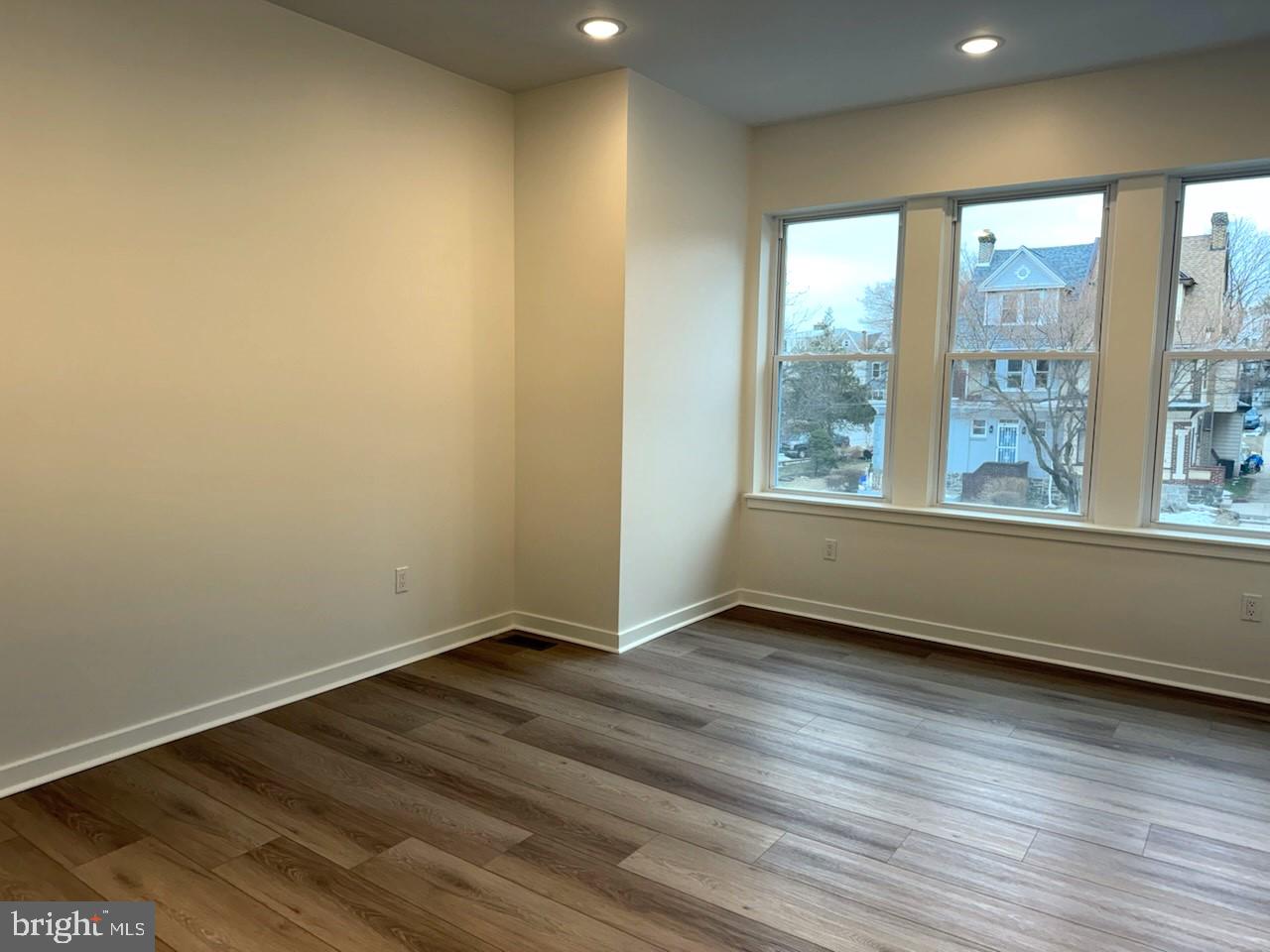 OVERBROOK - Residential