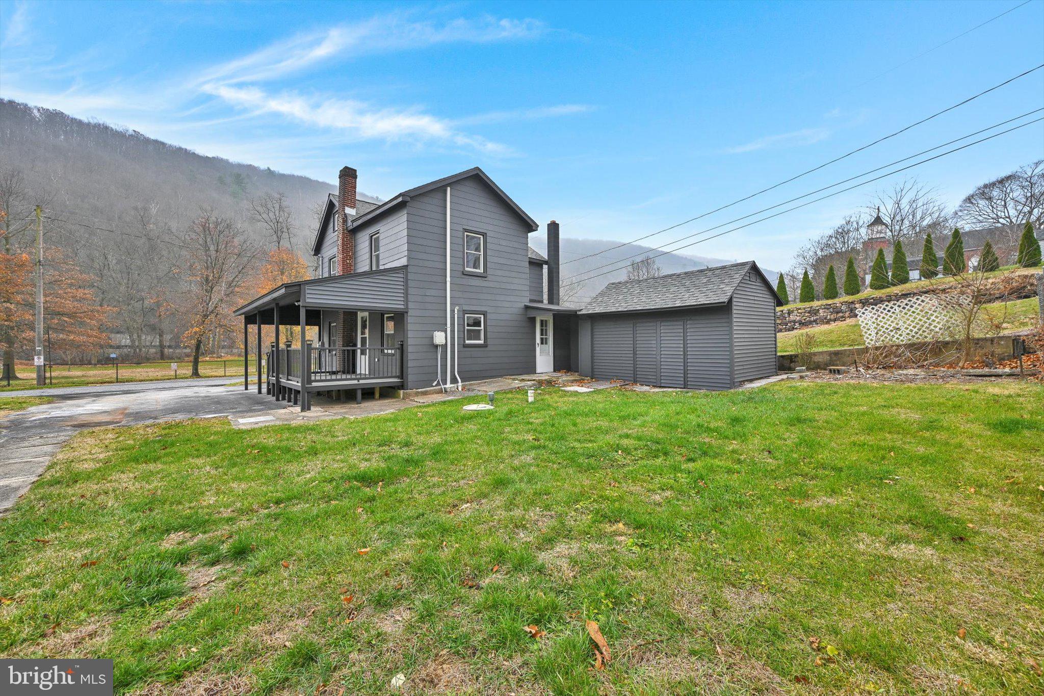 1021 SCHUYLKILL STREET