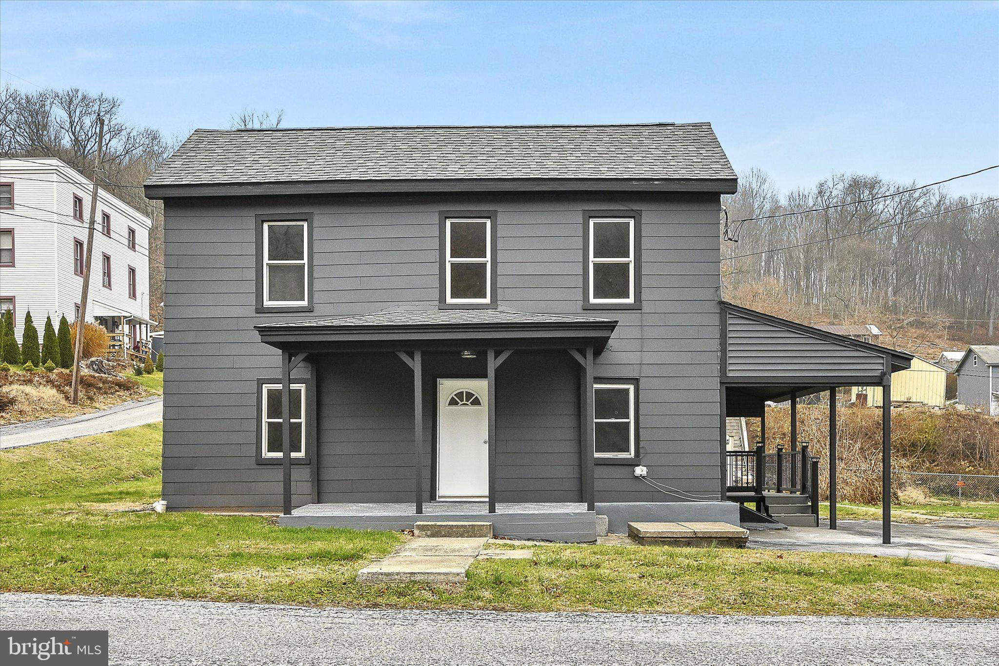 1021 SCHUYLKILL STREET