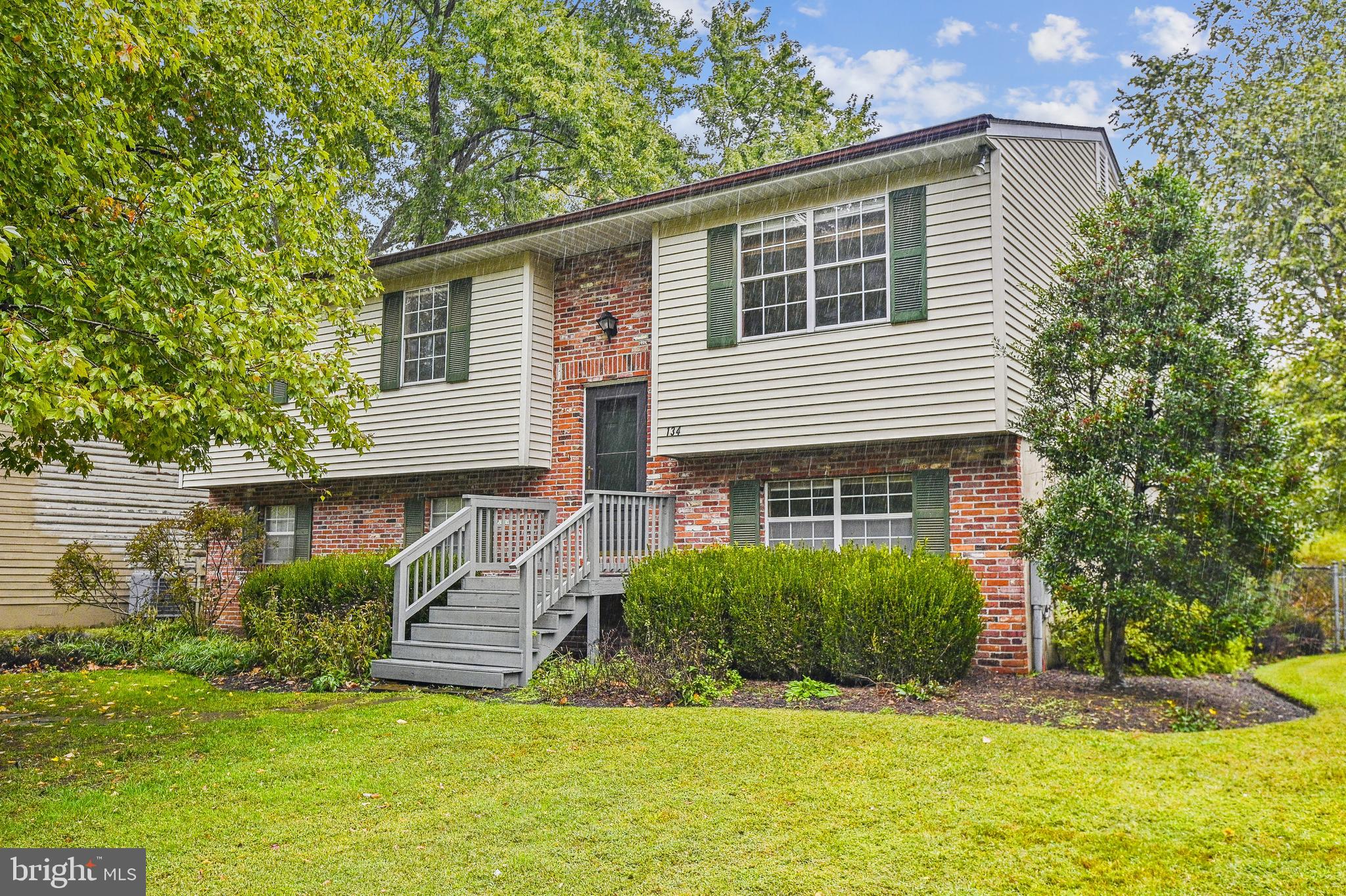 HILLSMERE SHORES - Residential