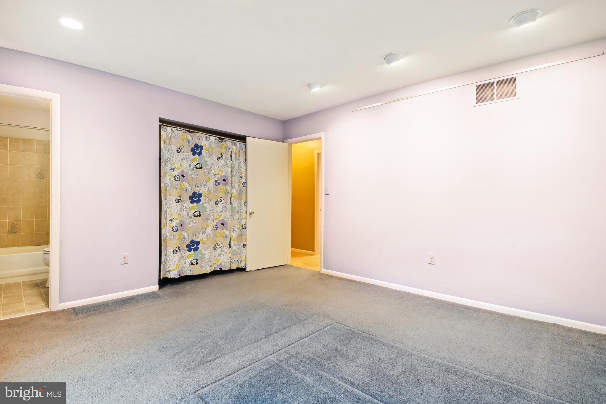 HILLSMERE SHORES - Residential